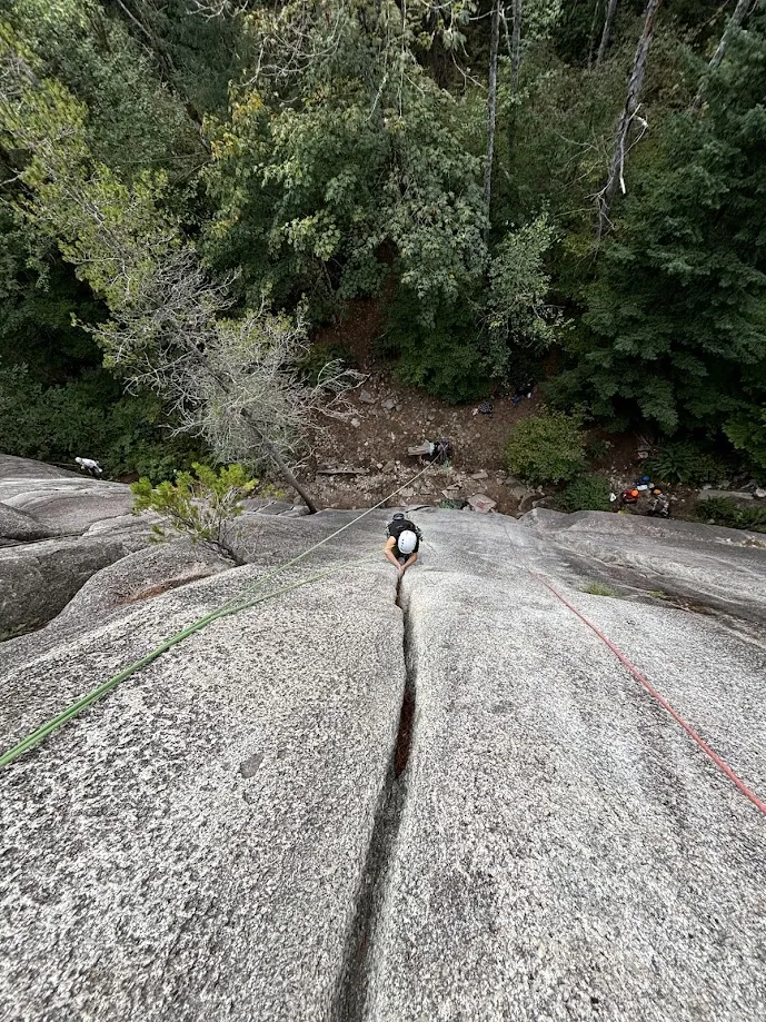 Crack climbing route: Octopus' Garden in the Shade.